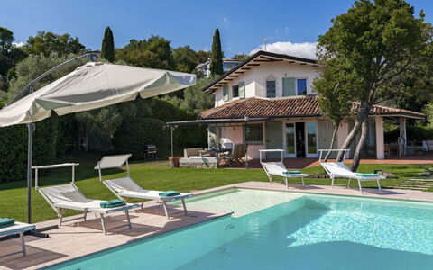 Villa del Prato 8: Piscina, Ricorrere, Mobili Da Esterno, Lettino, Casa, Estate, Villa, Tempo Libero, Eco Hotel, Agriturismo