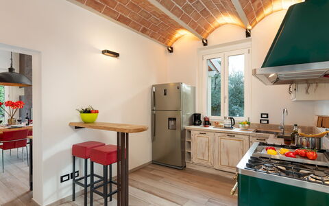 La Villanella 6: Cucina, Mobilia, Interior Design, Elettrodomestico Da Cucina, Legna, Controsoffitto, Apparecchio Major, Soffitto, Pavimentazione, Elettrodomestico