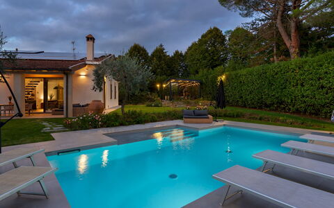La Villanella 6: Piscina, Acqua, Ricorrere, Giochi D'Acqua, Giardino, Zona Residenziale, Tempo Libero, Backyard, Eco Hotel, Casa