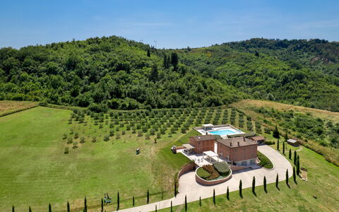 Podere Terranuova 10+2: Paesaggio, Lotto, Highland, Area Rurale, Estate, Tetto, Hill Station, Visione Globale, Piantagione, Villetta