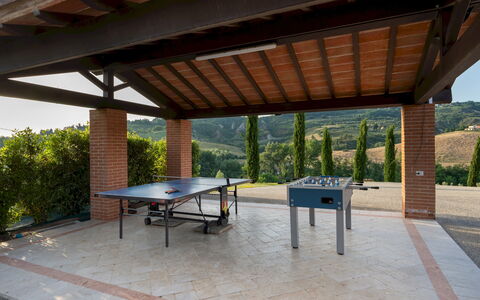Podere Terranuova 10+2: Mobilia, Tavolo, Tetto, Shade, Sedia, Mobili Da Esterno, Portico, Tavolo Esterno, Fascio, Struttura Esterna