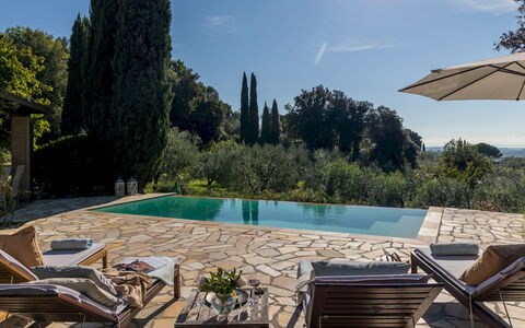 La Nula 4: Mobili Da Esterno, Piscina, Ricorrere, Shade, Giardino, Landscaping, Eco Hotel, Sedia, Estate, Backyard