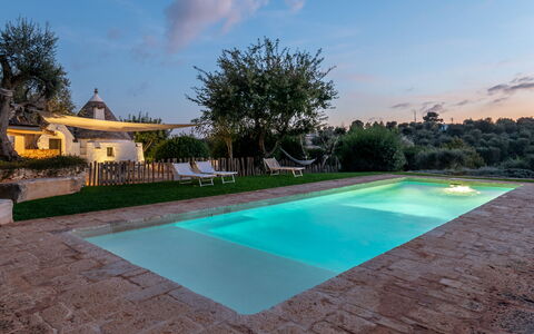 Trullo Luna 6+1: Blu, Piscina, Estate, Giardino, Hacienda, Landscaping, Cortile, Giochi D'Acqua, Villa, Backyard