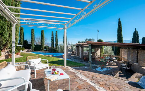 Tenuta Cavi 10: Mobilia, Mobili Da Esterno, Ricorrere, Shade, Piscina, Sedia, Eco Hotel, Struttura Esterna, Vaso Di Fiori, Terrazza