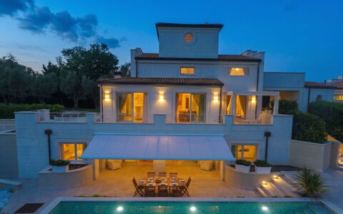 Villa Mandara 8+2: Piscina, Architettura, Casa, Estate, Dimora, Ricorrere, Villa, Paesaggio Di Illuminazione, Hacienda, Landscaping
