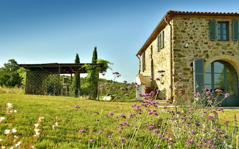 Casa la Pratellaccia 6+2: Casa, Arbusto, Casa, Villetta, Agriturismo, Lotto, Area Rurale, Giardino, Estate