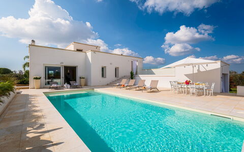 Dimora Solaris 6: Piscina, Materiale Composito, Estate, Ricorrere, Villa, Landscaping, Eco Hotel, Piastrella, Hacienda