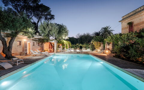 Villa dei Glicini 8+2: Piscina, Ricorrere, Eco Hotel, Mobili Da Esterno, Hacienda, Vaso Di Fiori, Shade, Hotel, Resort Citta '