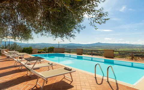 Casale Ombrone 11: Piscina, Ricorrere, Eco Hotel, Mobili Da Esterno, Hacienda, Hotel, Villa, Resort Citta ', Balcone
