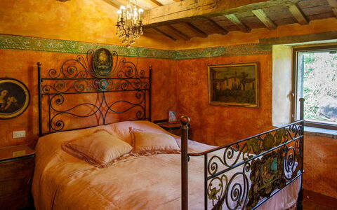 Casalina 8: Interior Design, Mobilia, Camera Da Letto, Soffitto, Color Legno, Telaio Del Letto, Bedding, Letto, Cassetto, Lampada