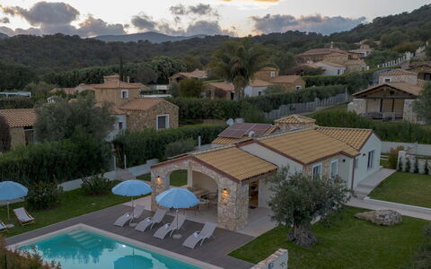 Casa Moros 6: Piscina, Ricorrere, Ingrediente, Estate, Villa, Hacienda, Cibo, Agriturismo, Eco Hotel, Terme