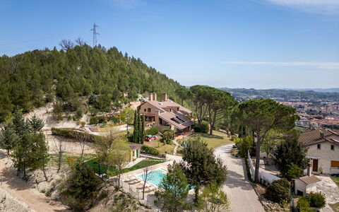 Villa Lia 10: Albero, Zona Residenziale, Casa, Casa, Estate, Villaggio, Sobborgo, Paesino Di Montagna, Landscaping