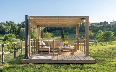 Agriresort Bacaringhe 13: Legna, Mobilia, Mobili Da Esterno, Latifoglie, Color Legno, Deck, Plank, Portico, Pavimento In Legno, Giardino