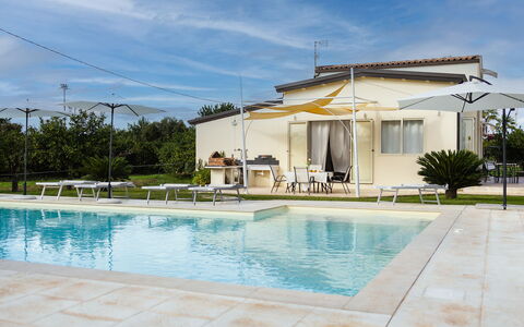 Profumo di Zagara 6+2: Piscina, Ricorrere, Materiale Composito, Shade, Mobili Da Esterno, Ombrello, Estate, Eco Hotel, Hacienda, Villa