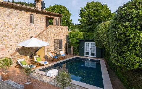 Villa Aperolli 4: Piscina, Acqua, Ricorrere, Casa, Eco Hotel, Estate, Giardino, Giochi D'Acqua, Ombrello, Mobili Da Esterno
