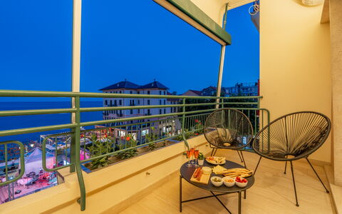 Dimora Mareblu 6: Appartamento, Condominio, Balcone, Ricorrere, Hotel, Color Legno, Sedia, Eco Hotel, Pavimento In Legno, Attico