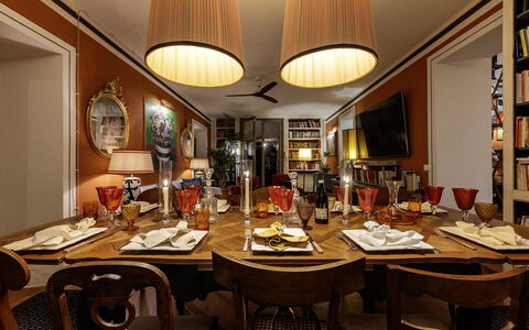 Case Novole 10: Mobilia, Interior Design, Tavolo, Sedia, Soffitto, Sala Da Pranzo, Illuminazione, Lampada, Tavola, Cucina & Sala Da Pranzo Tavolo