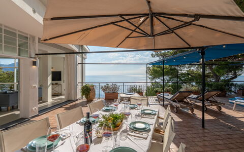 Casa Chiara 6+2: Mobilia, Sedia, Mobili Da Esterno, Tavolo, Tavolo Esterno, Cucina & Sala Da Pranzo Tavolo, Shade, Mare, Ricorrere, Ombrello
