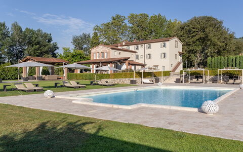 Villa Ginevra 12: Piscina, Mobili Da Esterno, Ricorrere, Estate, Lettino, Villa, Hotel, Ombrello, Cortile, Terrazza