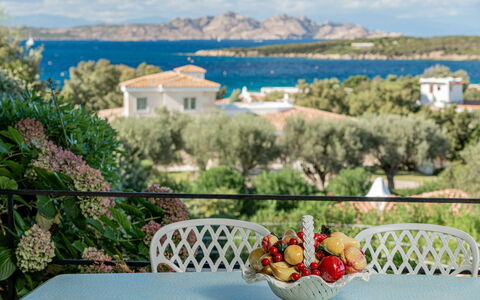 Villa Pitrizzina 8: Mobilia, Mobili Da Esterno, Sedia, Ricorrere, Tavolo Esterno, Costa, Cucina & Sala Da Pranzo Tavolo, Giardino, Shade, Terrazza