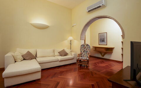 Villa Cusano 18: Interior Design, Pavimentazione, Parete, Pavimento, Mobilia, Legna, Soffitto, Illuminazione, Divano, Soggiorno