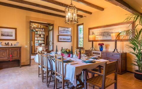 Montepietraia e San Martino 18: Mobilia, Interior Design, Tavolo, Pavimentazione, Legna, Sedia, Sala Da Pranzo, Soffitto, Cucina & Sala Da Pranzo Tavolo, Pavimento