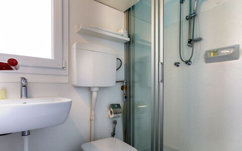Casetta del Pescatore 4: Interior Design, Idraulico Fixture, Lavello, Pavimento, Lavandino Del Bagno, Pavimentazione, Idraulico, Camera, Rubinetto, Bagno