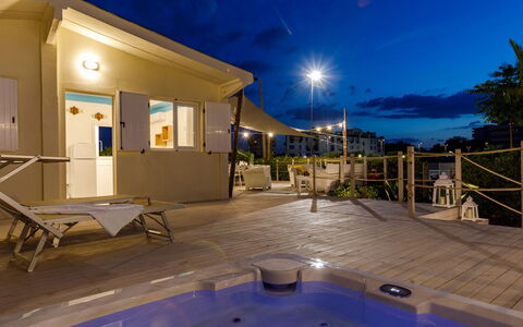 Casetta del Pescatore 4: Casa, Appartamento, Hotel, Ricorrere, Sedia, Pianta Della Casa, Piscina, Villa