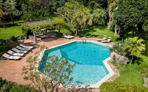 Linera 10: Piscina, Ricorrere, Ombrello, Eco Hotel, Shade, Mobili Da Esterno, Tempo Libero, Lettino, Giardino, Hacienda