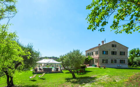Casa Sant'Elia 7+3: Giardino, Estate, Tempo Libero, Prato, Landscaping, Agriturismo, Parco, Piantagione, Dimora, Villa