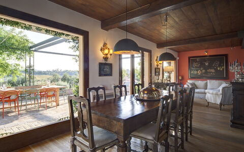 Casa Eugenia 8: Mobilia, Interior Design, Tavolo, Legna, Sedia, Soffitto, Cucina & Sala Da Pranzo Tavolo, Sala Da Pranzo, Pavimentazione, Lampada