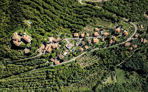 I Tramonti 10+2: Visione Globale, Paesaggio, Area Rurale, Fotografia Aerea, Villaggio, Hill Station, Foresta, Sobborgo, Paesino Di Montagna, Giungla