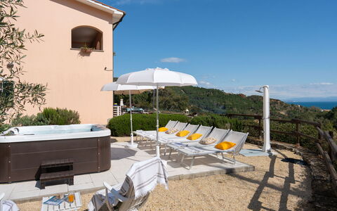 Villa Perelle 8: Balcone, Piscina, Ricorrere, Eco Hotel, Estate, Villa, Mobili Da Esterno, Ombrello, Resort Citta ', Hotel