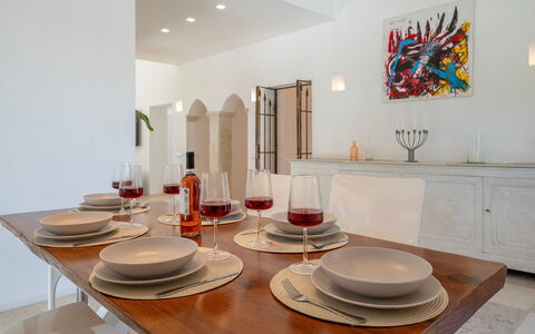 Villa Corte Sant'Anna 6+2: Mobilia, Interior Design, Tavolo, Cucina & Sala Da Pranzo Tavolo, Pavimentazione, Tavola, Sedia, Sala Da Pranzo, Illuminazione, Pavimento