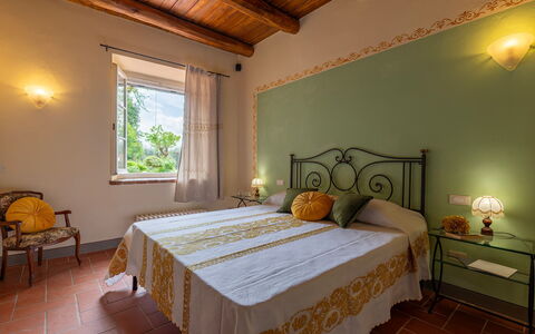 Sangiovese 14: Interior Design, Mobilia, Soffitto, Camera, Pavimentazione, Pavimento, Camera Da Letto, Illuminazione, Biancheria, Letto