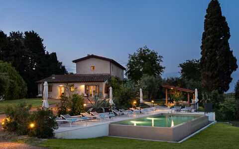 Il Poggione 10: Piscina, Zona Residenziale, Mobili Da Esterno, Casa, Estate, Ricorrere, Villetta, Giardino, Backyard, Villa