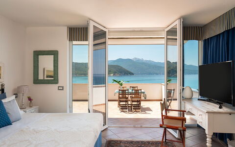 Villa Il Faro 10: Mobilia, Interior Design, Mare, Camera, Ricorrere, Costa, Biancheria, Hotel, Eco Hotel, Sedia