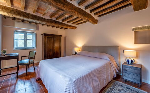 Tenuta Santa Cristina 10: Pavimentazione, Interior Design, Mobilia, Pavimento, Camera, Casa, Camera Da Letto, Letto, Soffitto, Telaio Del Letto