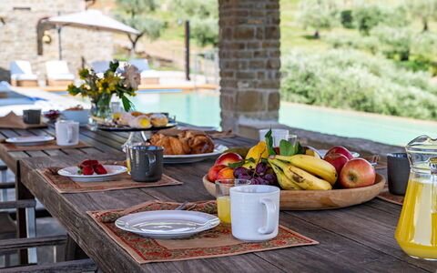 Tenuta Santa Cristina 10: Mobilia, Tavolo, Tavola, Sedia, Cucina & Sala Da Pranzo Tavolo, Bicchieri, Mobili Da Esterno, Serveware, Cibo, Ricorrere