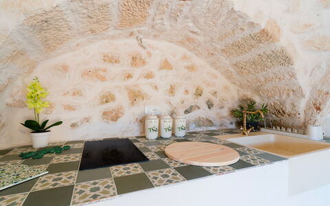 Masseria Grotta Antica 6+2: Piastrella, Controsoffitto, Materiali Naturali, Pianta Della Casa, Ceramica, Idraulico Fixture, Vaso Di Fiori, Cucina, Porcellana, Rubinetto