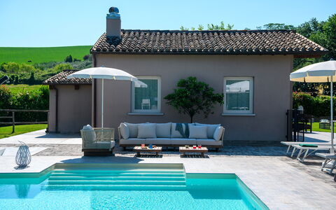 Villa Isola 8+2: Piscina, Mobili Da Esterno, Mobilia, Ricorrere, Zona Residenziale, Casa, Materiale Composito, Estate, Shade, Giardino