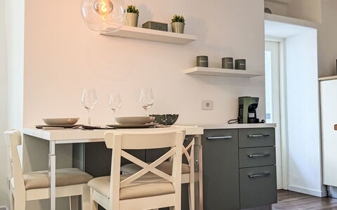 Genzianella Alpine Apartment: Estate, Landscaping, Villa, Hedge, Balcone