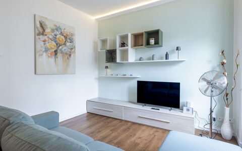Genzianella Alpine Apartment: Pavimentazione, Pavimento, Soffitto, Interior Design, Controsoffitto, Cucina, Cabinetry, Camera, Apparecchio Major, Lampada
