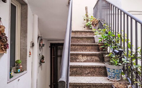 La Casa di Mary: Estate, Landscaping, Villa, Hedge, Balcone