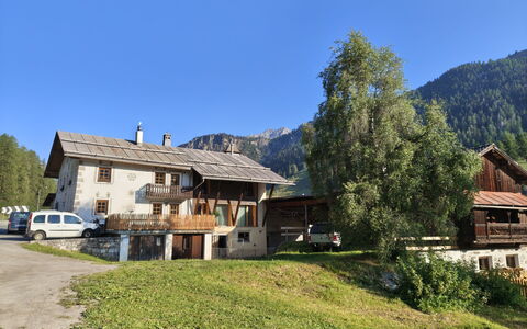 Ferienwohnung Schof: Geografia Montane, Collina, Casa, Montagna, Catena Montuosa, Highland, Paesaggio, Area Rurale, Valle, Villetta