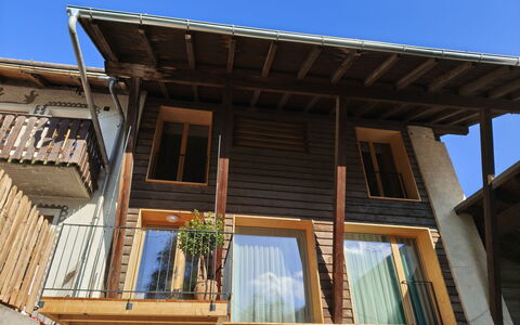 Ferienwohnung Schof: Legna, Balcone, Appartamento, Color Legno, Latifoglie, Shade, Plank, Portico, Legname, Compensato