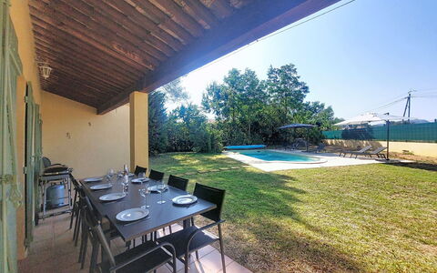 La Jeansarde: Piscina, Shade, Backyard, Estate, Landscaping, Prato, Cortile, Ricorrere, Agriturismo, Sedia