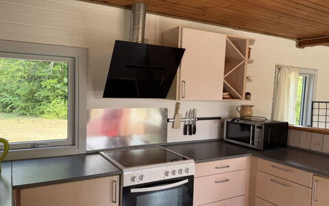 Hedwig - 120M to the Fjord: Legna, Elettrodomestico Da Cucina, Pavimentazione, Interior Design, Cucina, Pavimento, Cabinetry, Controsoffitto, Cucina Stufa, Elettrodomestico