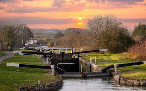 The Farmhouse at Rusty Lane Farm: Waterway, Alveo, Paesaggio, Canale, Banca, Canale, Ponte, Fiume, Riflessione, Serbatoio