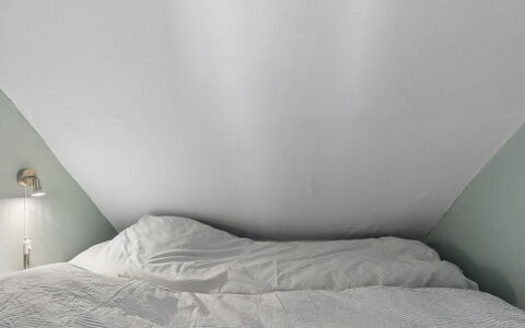 Jasper - 100M from the Sea: Soffitto, Camera Da Letto, Biancheria, Bedding, Lenzuolo, Attico, Letto, Piumino